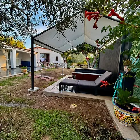 Domus Vestae Tatil Evi *